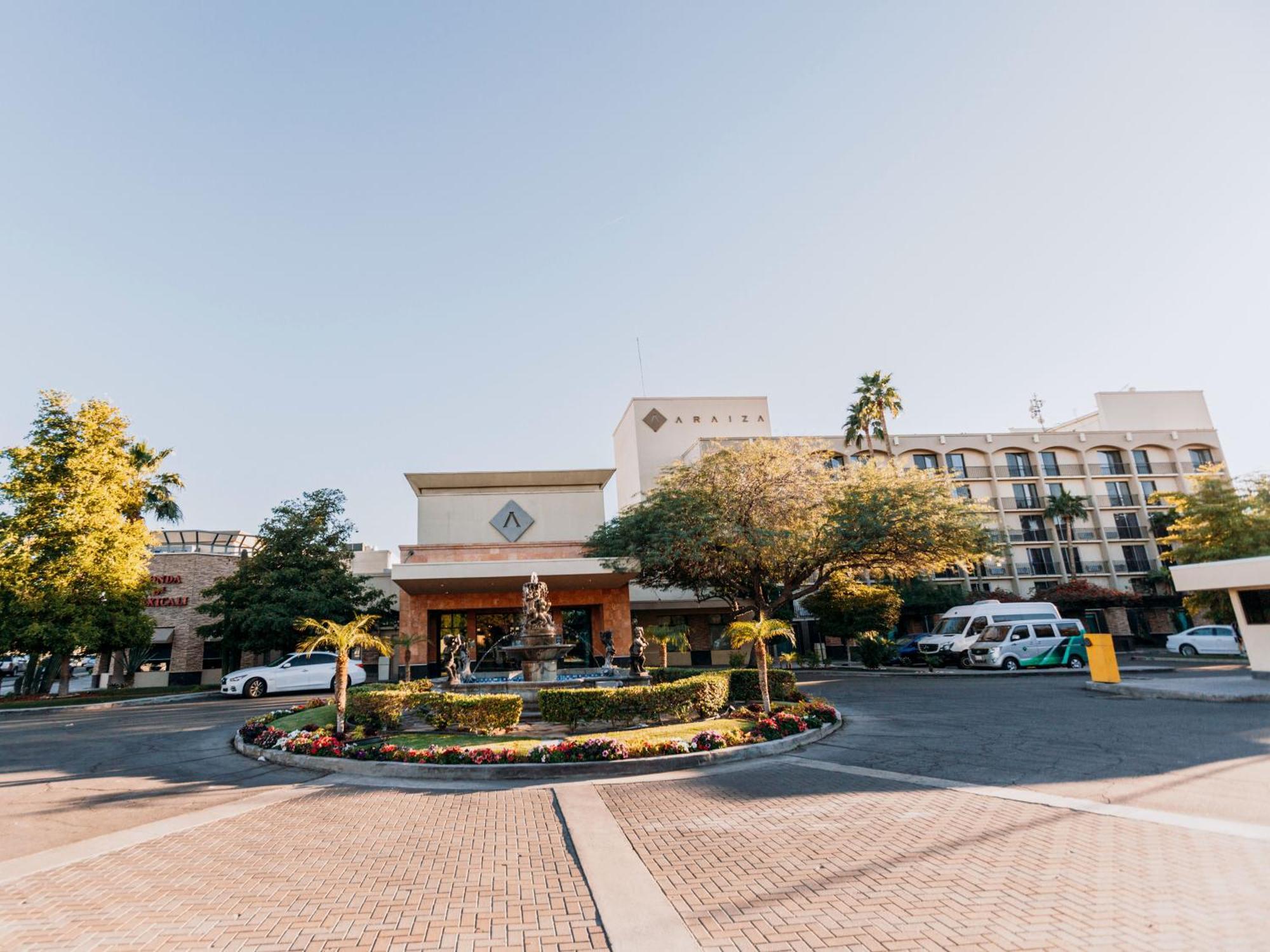 Hotel Araiza Mexicali Exterior photo The Village at Sierra Madre