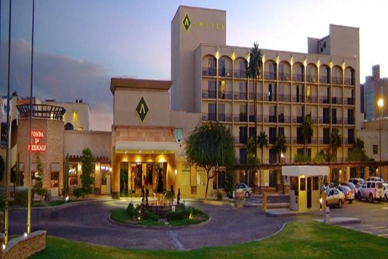 Hotel Araiza Mexicali Exterior photo